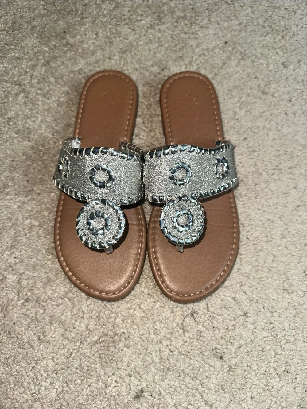 Hot Cakes Silver Glitter Girls Toe-Post Sandals